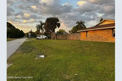 377 Emerson Drive NW, Palm Bay, FL 32907 - Photo 21