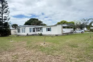 737 Barefoot Blvd, Barefoot Bay, FL 32976 - Photo 1