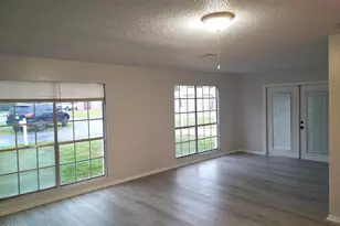 693 John Hancock Ln, Melbourne, FL 32904 - Photo 3