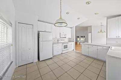 881 Indian Oaks Drive, Melbourne, FL 32901 - Photo 13