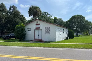 929 S Deleon Ave, Titusville, FL 32780 - Photo 1