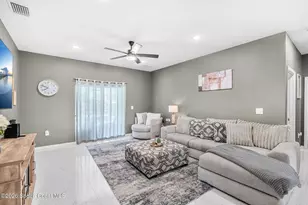 1061 Towhlen St SE, Palm Bay, FL 32909 - Photo 9