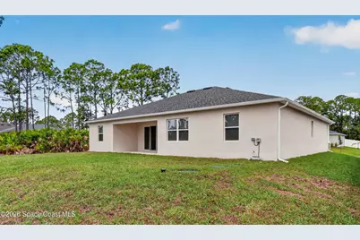 450 Hammond Street SW, Palm Bay, FL 32908 - Photo 7