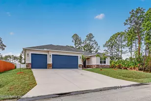 450 Hammond St SW, Palm Bay, FL 32908 - Photo 3