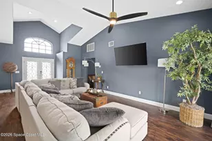 2048 Thistle Dr, Melbourne, FL 32935 - Photo 9