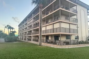 4105 Ocean Beach Blvd, Cocoa Beach, FL 32931 - Photo 19