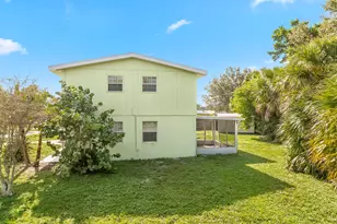 1078 Daytona Dr NE, Palm Bay, FL 32905 - Photo 43