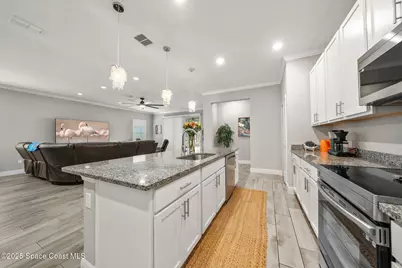 531 Breakwater Street SE, Palm Bay, FL 32909 - Photo 5