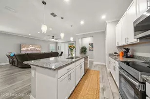 531 Breakwater St SE, Palm Bay, FL 32909 - Photo 5