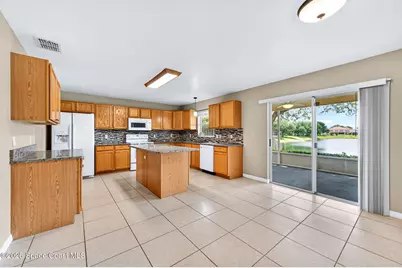 1292 Sorento Circle, Melbourne, FL 32904 - Photo 9