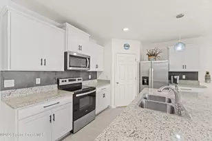 7205 Topaz Dr, Grant-Valkaria, FL 32949 - Photo 19