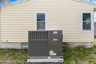 624 Wedelia Dr, Barefoot Bay, FL 32976 - Photo 33