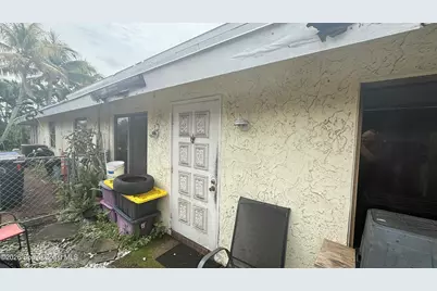 1313 SW 75th Avenue, North Lauderdale, FL 33068 - Photo 3