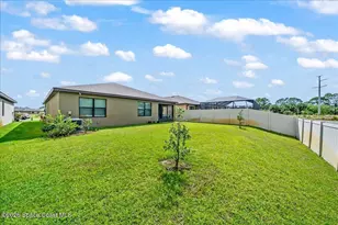 1518 Mineral Loop Dr NW, Palm Bay, FL 32907 - Photo 19