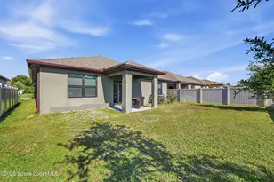 4687 Magenta Isles Dr, Melbourne, FL 32904 - Photo 17