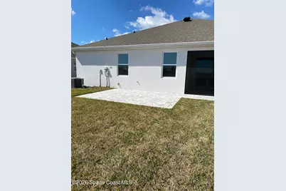 8231 Laguna Circle, Micco, FL 32976 - Photo 43