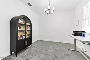 317 NW Valencia Rd, Melbourne, FL 32904 - Photo 9