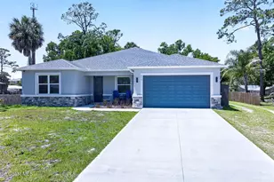 317 NW Valencia Rd, Melbourne, FL 32904 - Photo 3
