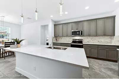 317 NW Valencia Road, Melbourne, FL 32904 - Photo 17