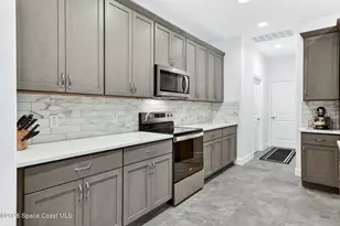 317 NW Valencia Rd, Melbourne, FL 32904 - Photo 19