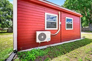 317 NW Valencia Rd, Melbourne, FL 32904 - Photo 35