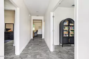 317 NW Valencia Rd, Melbourne, FL 32904 - Photo 7