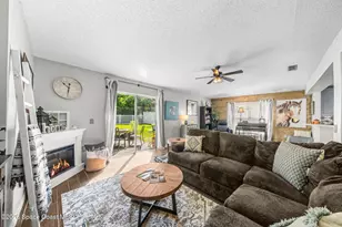 4616 Four Lakes Dr, Melbourne, FL 32940 - Photo 7