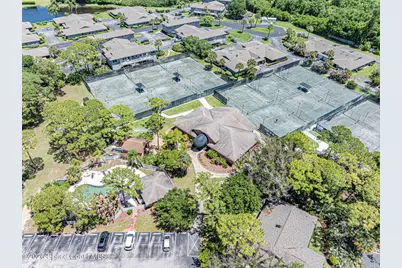 601 Centre Court SW #101, Vero Beach, FL 32962 - Photo 9