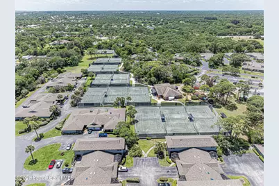 601 Centre Court SW #101, Vero Beach, FL 32962 - Photo 5