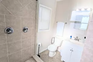 1420 Avocado Ave, Melbourne, FL 32935 - Photo 9