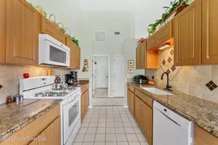 1072 Spanish Wells Dr, Melbourne, FL 32940 - Photo 3