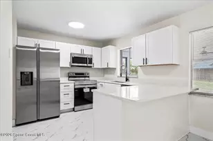 866 Vance Cir NE, Palm Bay, FL 32905 - Photo 7