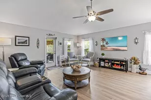 209 Briarcliff Cir, Sebastian, FL 32958 - Photo 9
