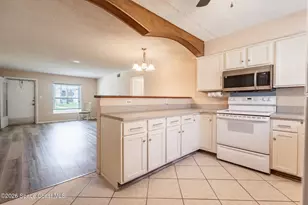 190 E Olmstead Dr, Titusville, FL 32780 - Photo 7