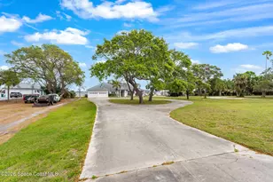 2729 Pineapple Ave, Melbourne, FL 32935 - Photo 3