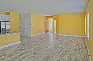 948 Wheatley St SE, Palm Bay, FL 32909 - Photo 5