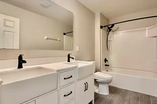 4645 Pagosa Springs Cir, Melbourne, FL 32901 - Photo 23