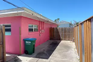 7554 Magnolia Ave, Cape Canaveral, FL 32920 - Photo 17