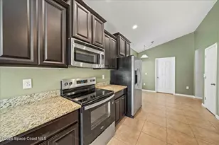 2198 Snapdragon Dr NW, Palm Bay, FL 32907 - Photo 5
