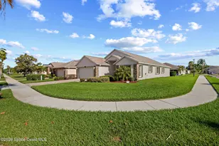 1611 Lago Mar Dr, Melbourne, FL 32940 - Photo 3