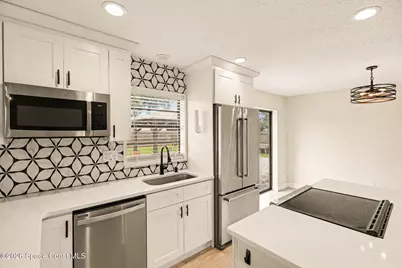 635 Firestone Street NE, Palm Bay, FL 32907 - Photo 5