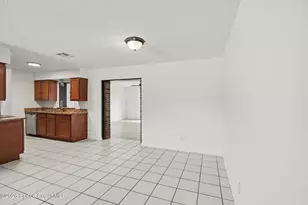 2111 Sandalwood Dr, Melbourne, FL 32935 - Photo 5