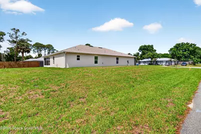 694 Airoso Road SE, Palm Bay, FL 32909 - Photo 5