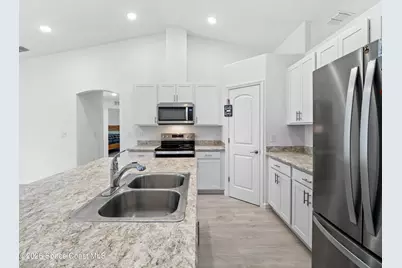 566 Forrest Hills Street SW, Palm Bay, FL 32908 - Photo 11