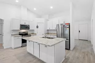 566 Forrest Hills Street SW, Palm Bay, FL 32908 - Photo 9