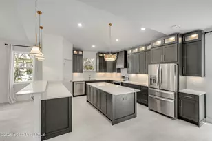 2093 Greenway Dr, Melbourne, FL 32901 - Photo 9
