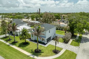 2093 Greenway Dr, Melbourne, FL 32901 - Photo 39