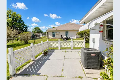 458 Borraclough Avenue NW, Palm Bay, FL 32907 - Photo 17
