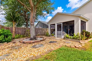 8607 Mizell Dr, Melbourne, FL 32940 - Photo 31