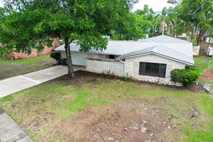 2709 Nottingham Ct, Titusville, FL 32796 - Photo 3